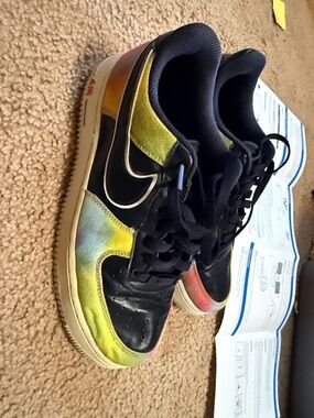 Nike Black & Multicolor Low-Top Sneakers